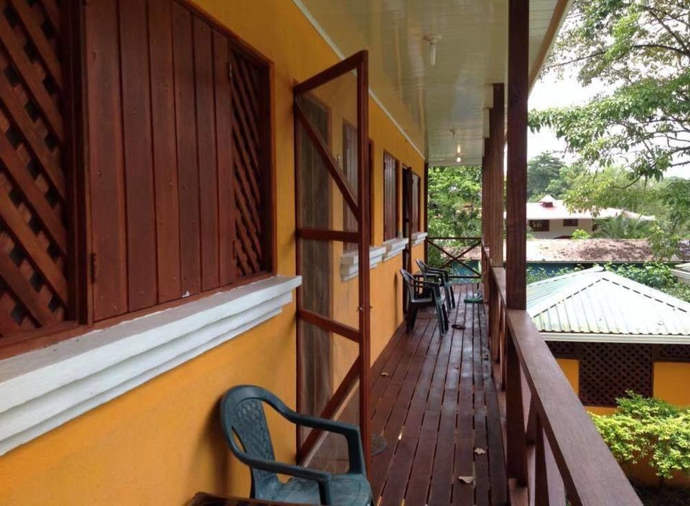 Las Casitas De Playa Negra Vandrarhem Puerto Viejo de Talamanca Exteriör bild