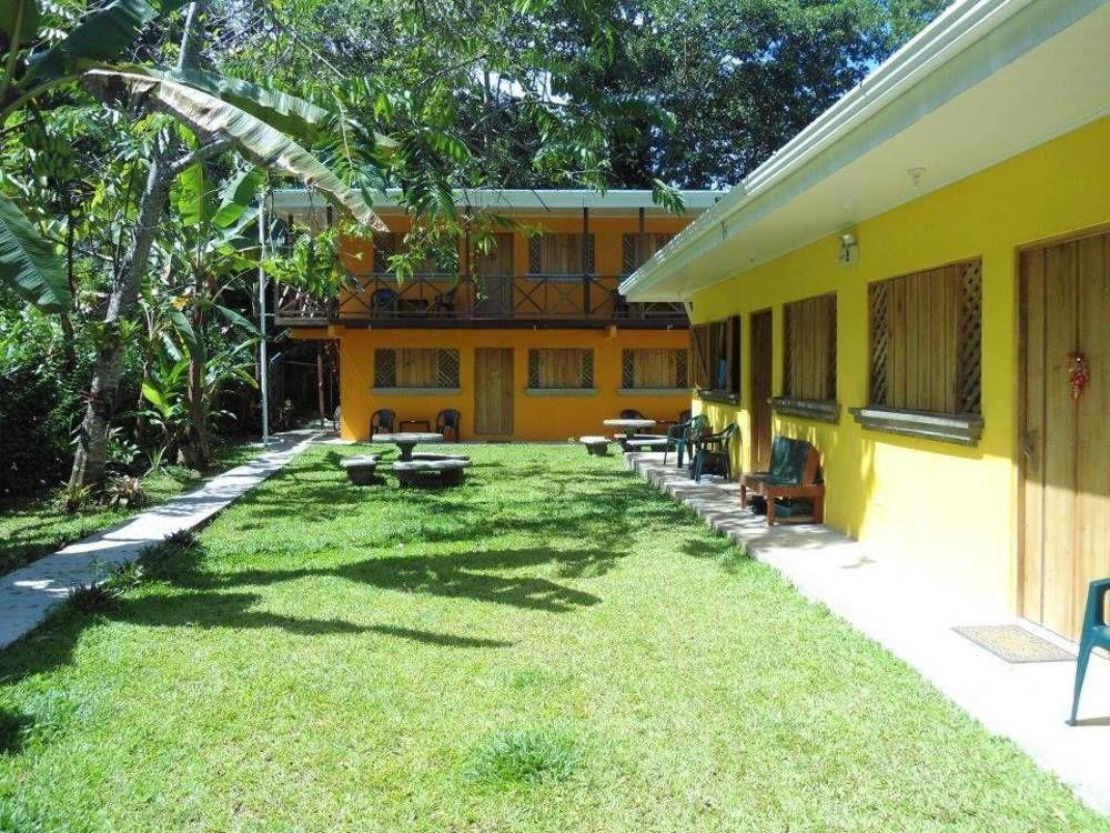 Las Casitas De Playa Negra Vandrarhem Puerto Viejo de Talamanca Exteriör bild