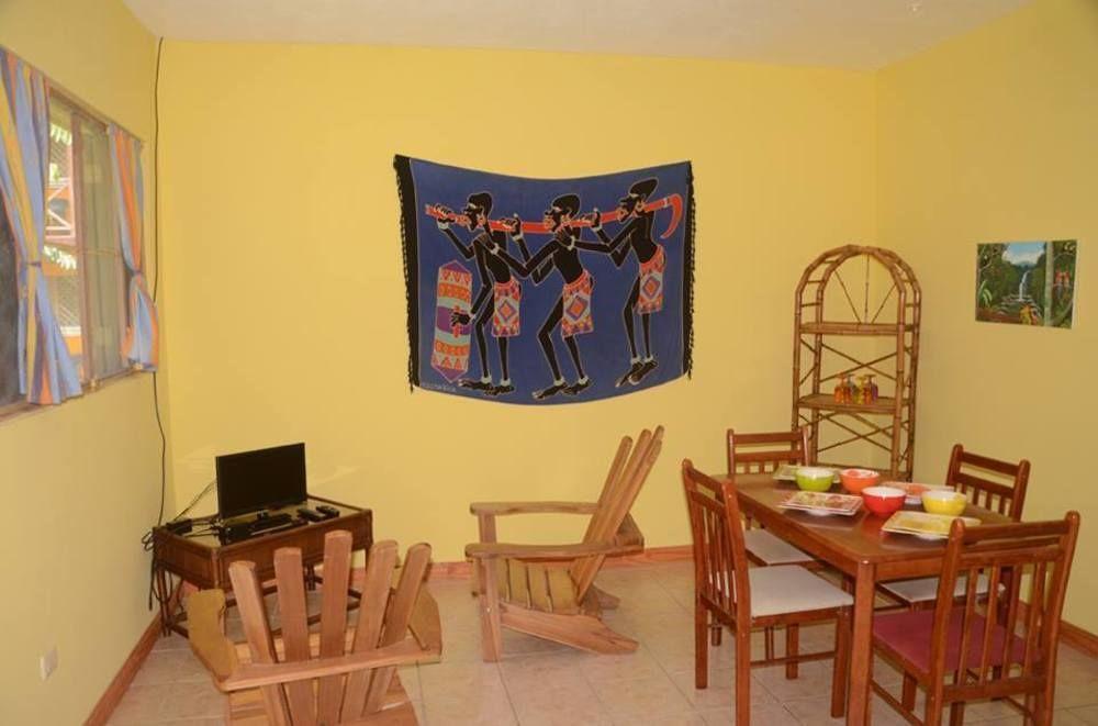 Las Casitas De Playa Negra Vandrarhem Puerto Viejo de Talamanca Exteriör bild
