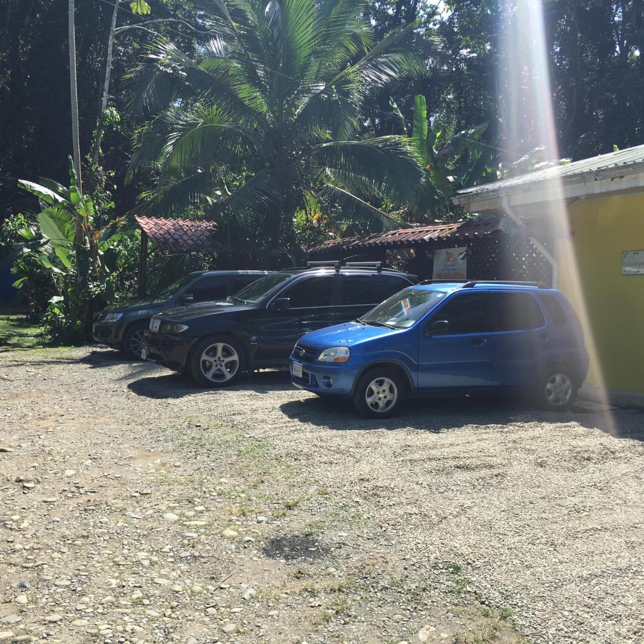 Las Casitas De Playa Negra Vandrarhem Puerto Viejo de Talamanca Exteriör bild